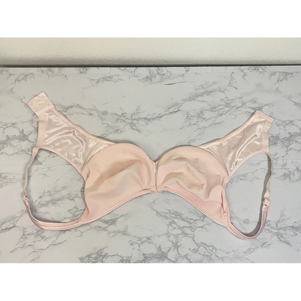 Gilligan & O' Malley Peach Lightly Size 42D Padded Bra Hook Eye lightweight V1‍